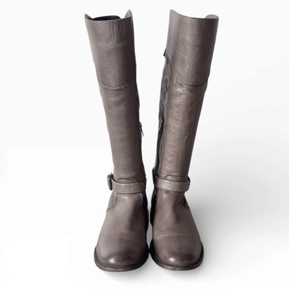 Frye Phillip Women's Size 9.5 B Riding Boots Tall Leather Gray Buckles Side Zip - Picture 3 of 13